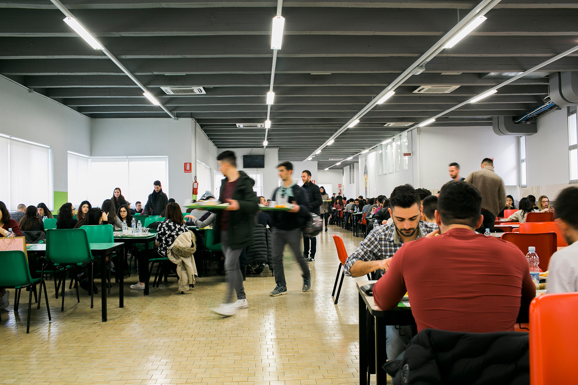 Studenti durante il pranzo